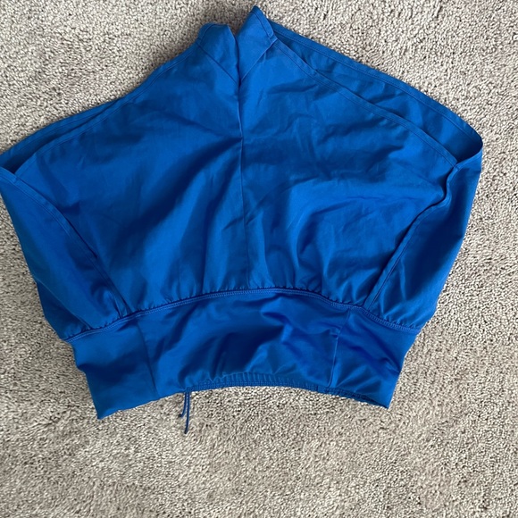 Love tree athletic shorts. - Picture 3 of 3